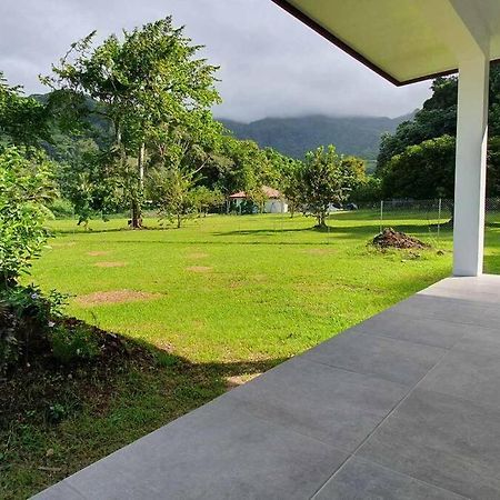 Le Fare Ape Tarua Villa Taputapuapea Екстериор снимка